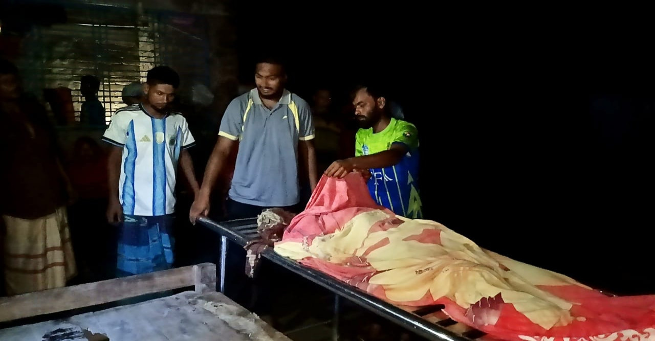 চুয়াডাঙ্গায় ক্লান্ত হয়ে রেললাইনের ওপর ঘুম,ট্রেনে কাটা পড়ে দেহ থেকে মাথা বিচ্ছিন্ন